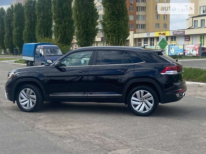 Позашляховик / Кросовер Volkswagen Atlas Cross Sport