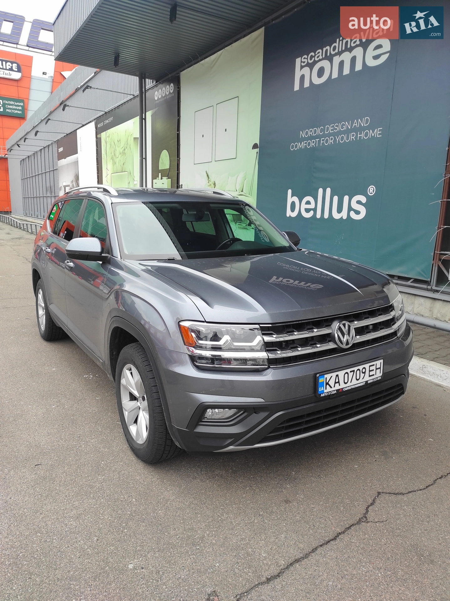 Volkswagen Atlas 2018 VIN 1V2KR2CA7JC552608 фото оголошення 2 з 11