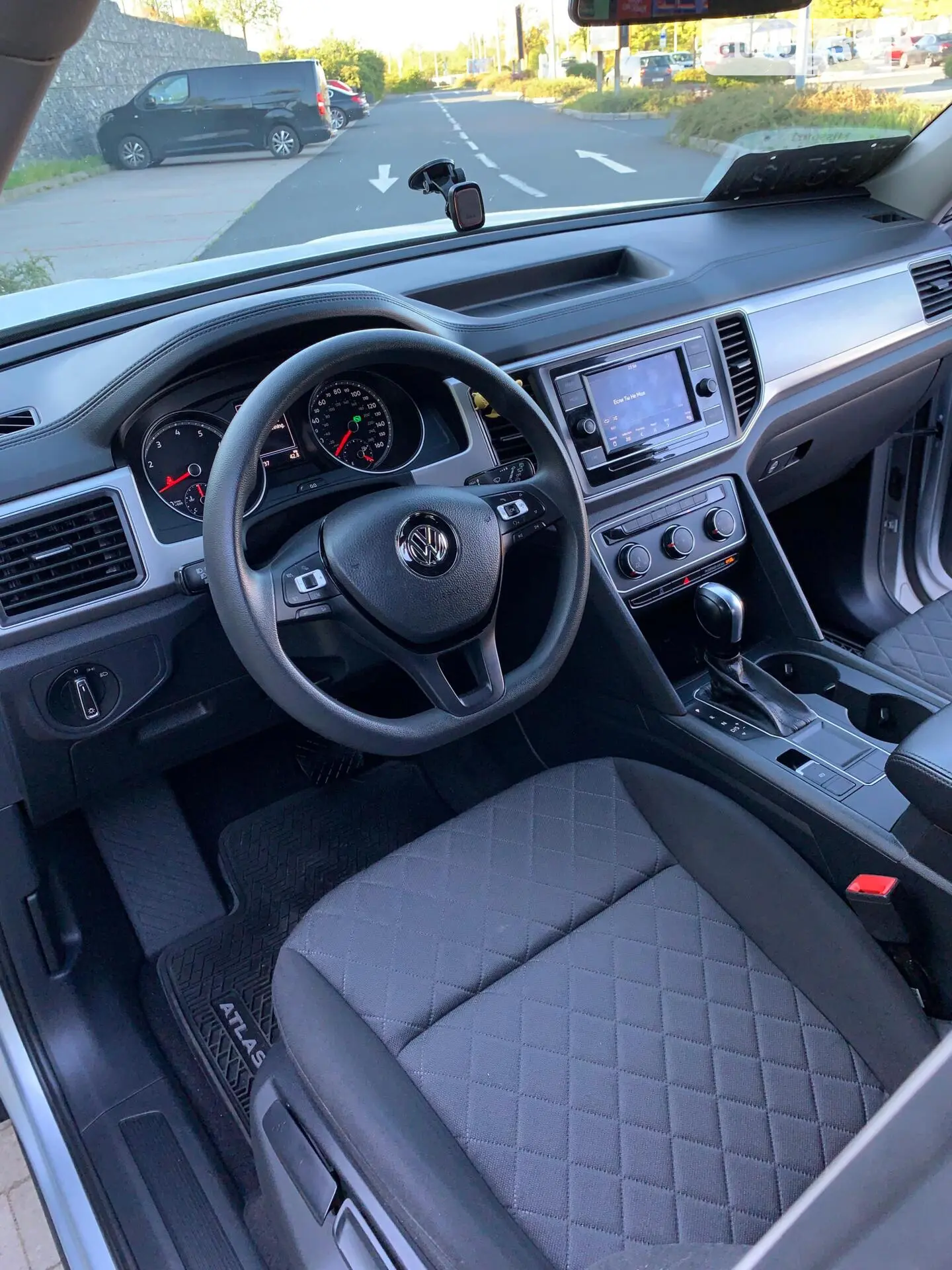 Volkswagen Atlas 2017 VIN 1V2AP2CA2JC537564 фото оголошення 18 з 27