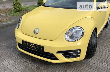 Volkswagen Beetle  2013