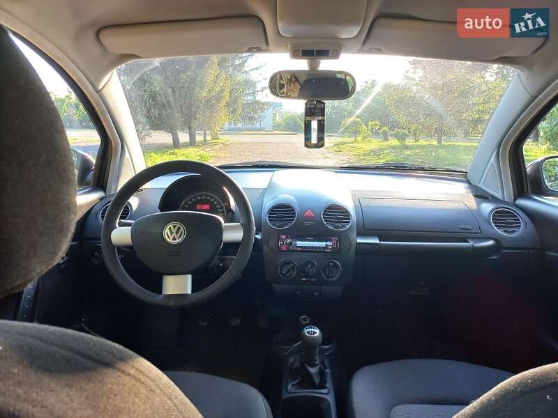 Хэтчбек Volkswagen Beetle