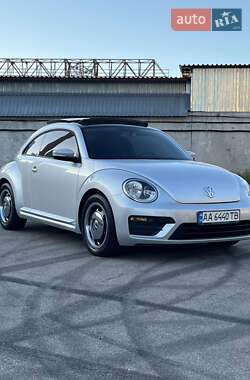 Volkswagen Beetle  2012