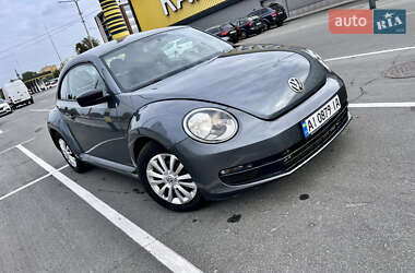 Volkswagen Beetle  2011