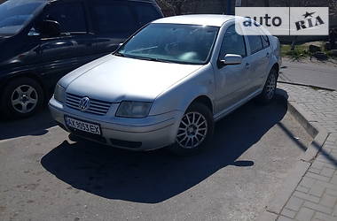Volkswagen Bora  2002