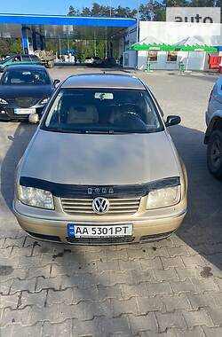 Volkswagen Bora  2002