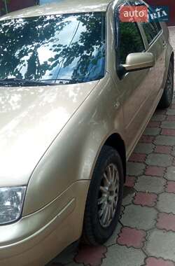 Volkswagen Bora  2000