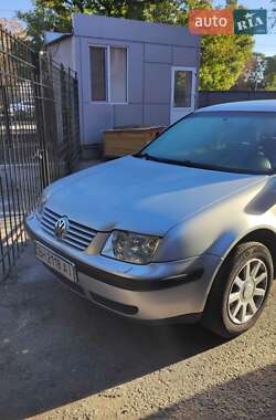 Volkswagen Bora  2004