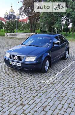 Volkswagen Bora  2000