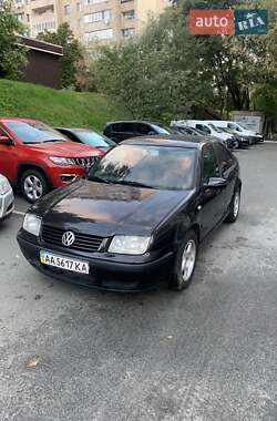 Volkswagen Bora  2001