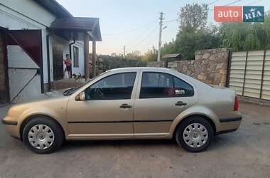 Volkswagen Bora  2001