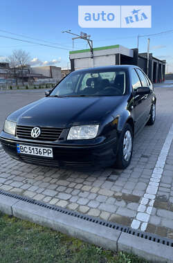 Volkswagen Bora  2001