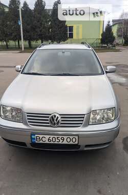 Volkswagen Bora  2002