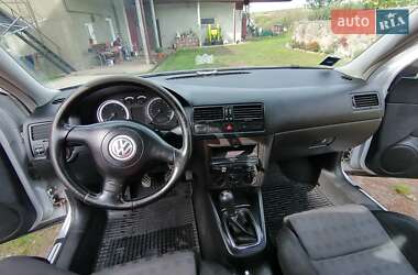 Volkswagen Bora  2003