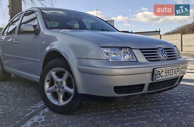 Volkswagen Bora  2000