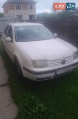 Volkswagen Bora  2003