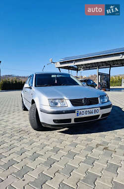 Volkswagen Bora  2000