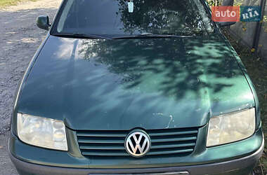Volkswagen Bora  2002