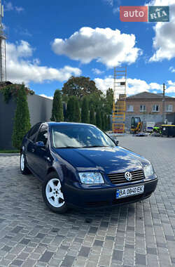 Volkswagen Bora  2001