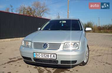 Volkswagen Bora  2000