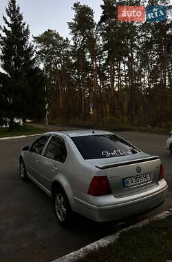 Volkswagen Bora  2002