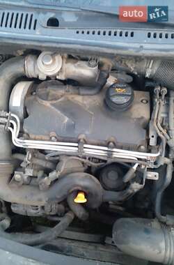 Volkswagen Caddy  2005