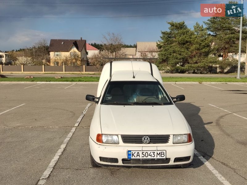 Вантажний фургон Volkswagen Caddy