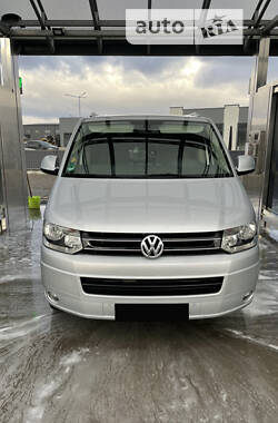 Volkswagen Caravelle  2009