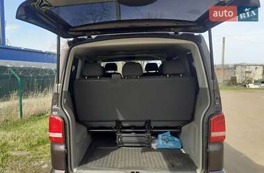 Volkswagen Caravelle  2011