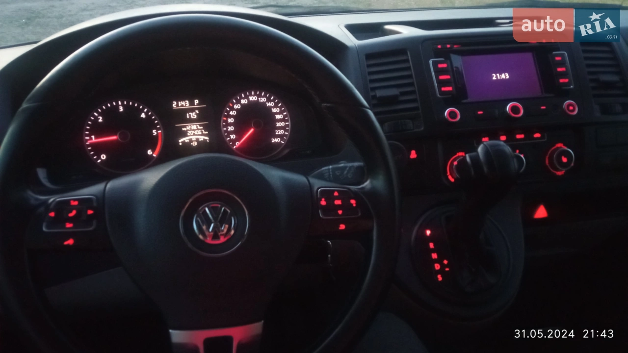 2013 Volkswagen Caravelle - мініатюра 2