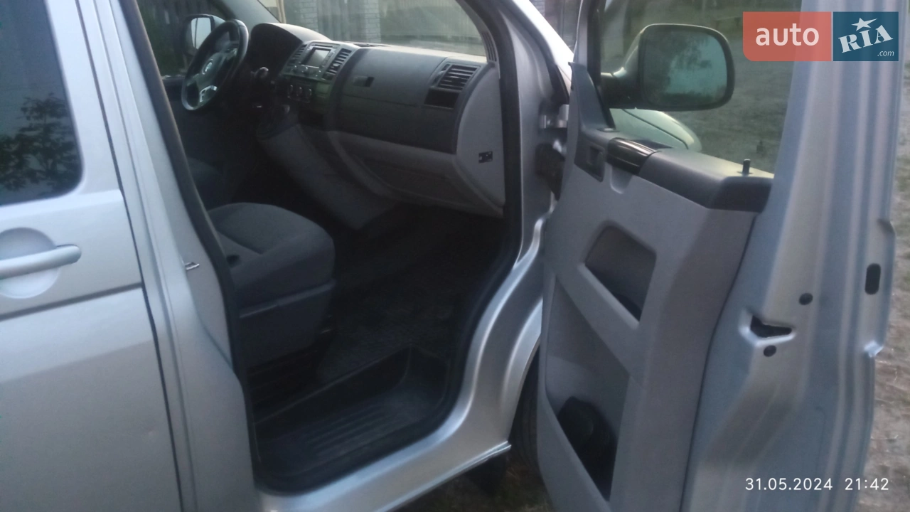 2013 Volkswagen Caravelle - мініатюра 3