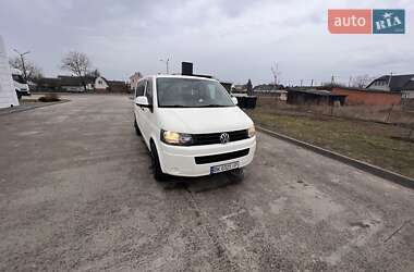 Volkswagen Caravelle 2010