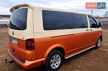 Volkswagen Caravelle  2004