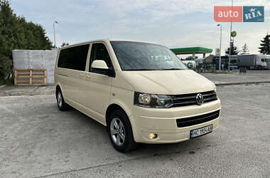 Volkswagen Caravelle 2011