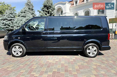 Volkswagen Caravelle  2011