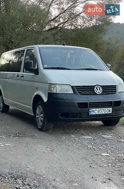 Volkswagen Caravelle  2004