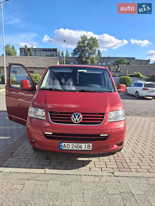 Автобуси Volkswagen Caravelle