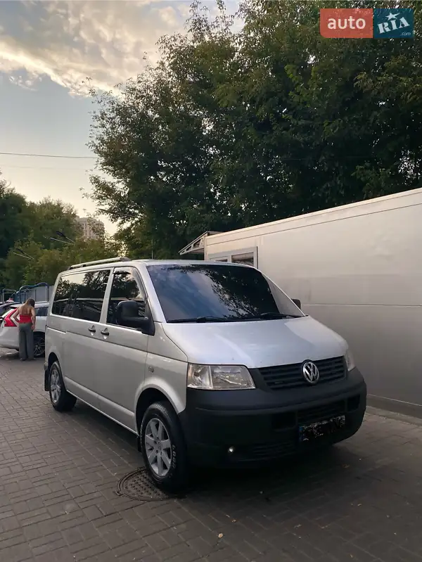 Volkswagen Caravelle 2005