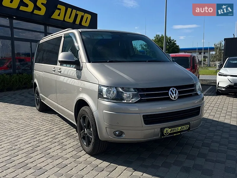 Volkswagen Caravelle 2012