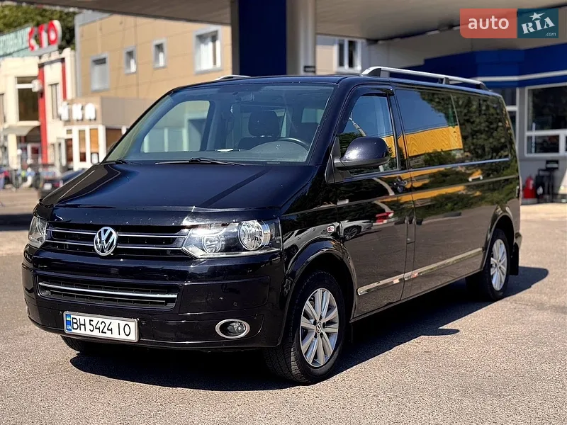 Volkswagen Caravelle 2012