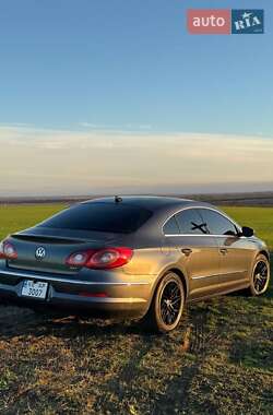 Volkswagen CC / Passat CC  2010