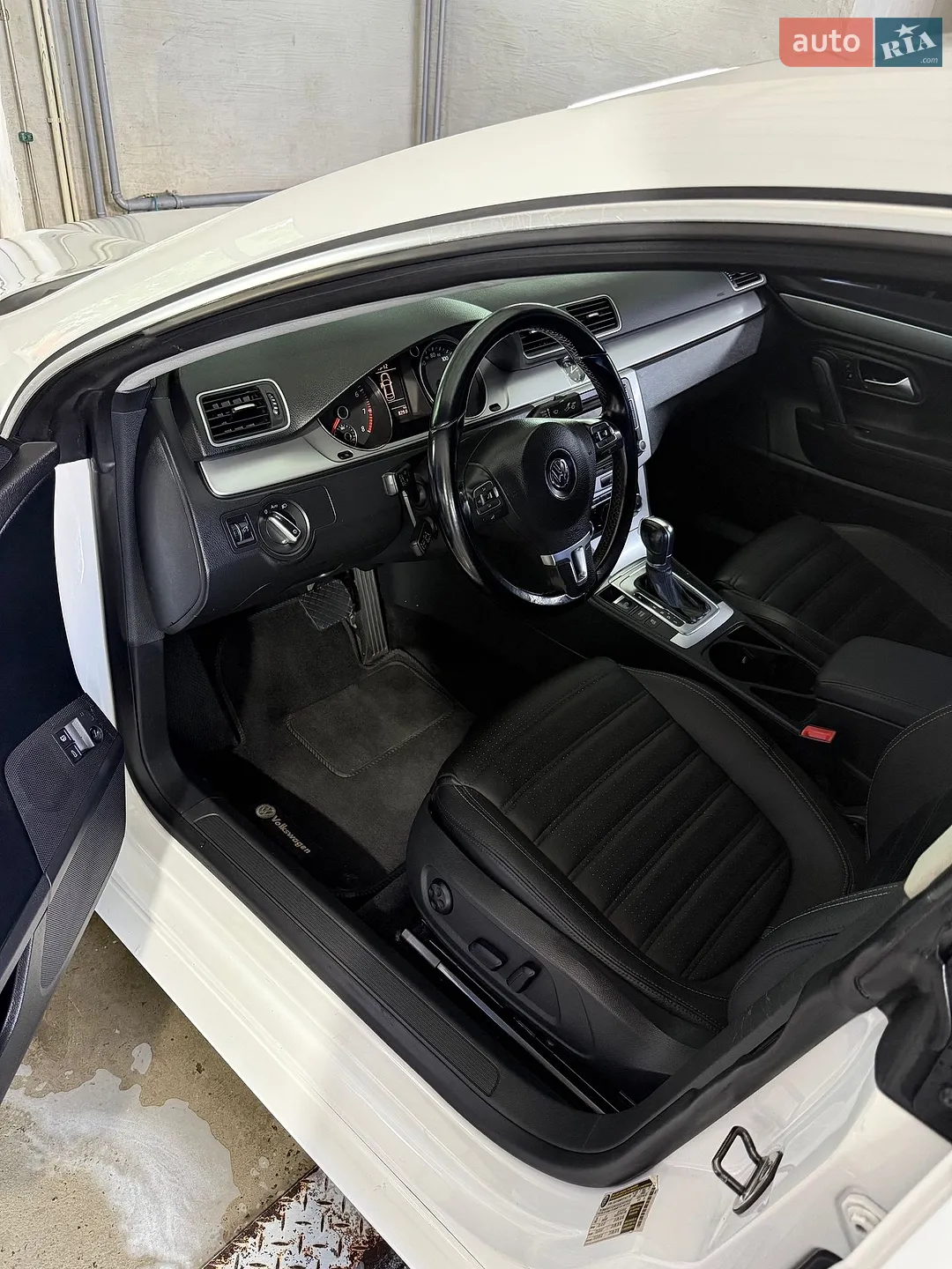 Volkswagen CC / Passat CC 2011 VIN WVWMN7AN2CE516096 фото оголошення 12 з 59