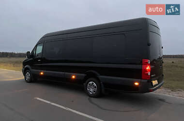 Volkswagen Crafter  2011