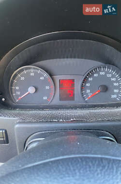 Volkswagen Crafter  2011