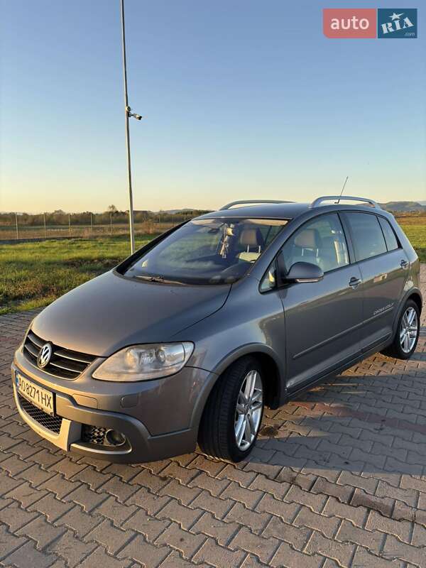 Хэтчбек Volkswagen Cross Golf