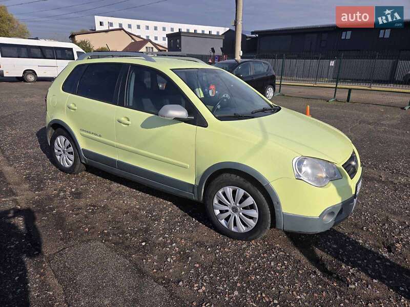 Volkswagen Cross Polo