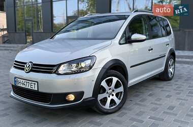 Volkswagen Cross Touran  2011