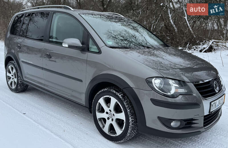 Volkswagen Cross Touran