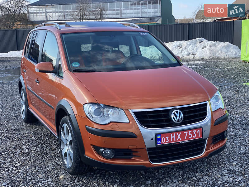 Volkswagen Cross Touran