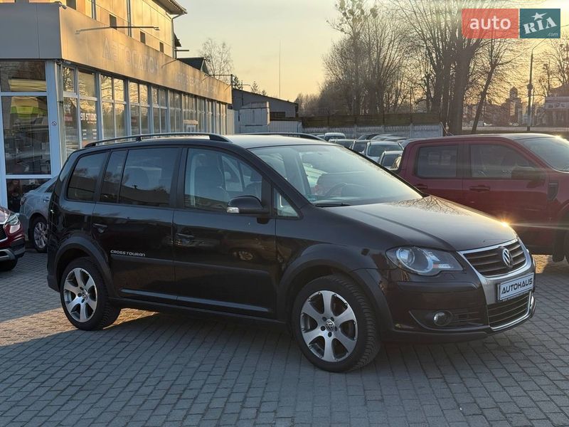 Volkswagen Cross Touran