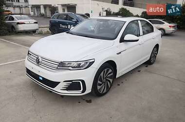 Volkswagen e-Bora  2019